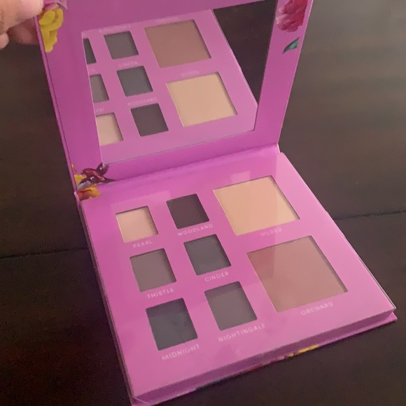 2/15⚡️New! JULEP Flights of Fancy Eye & Cheek Palette SKU: 394 - Picture 2 of 4